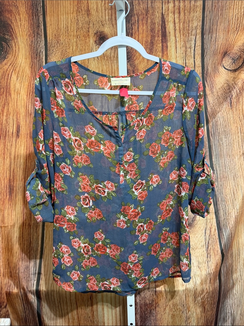🚨(4/$10) Bobbie Brooks Roll Tab Sleeve Blouse Size M